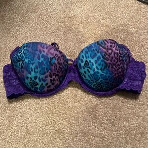 Victoria’s Secret pink bra 34B